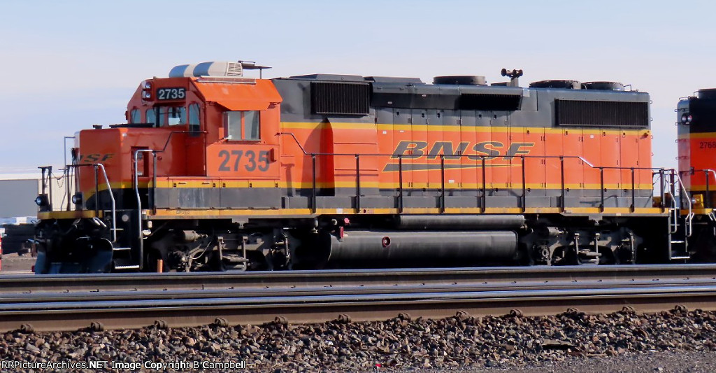 BNSF 2735